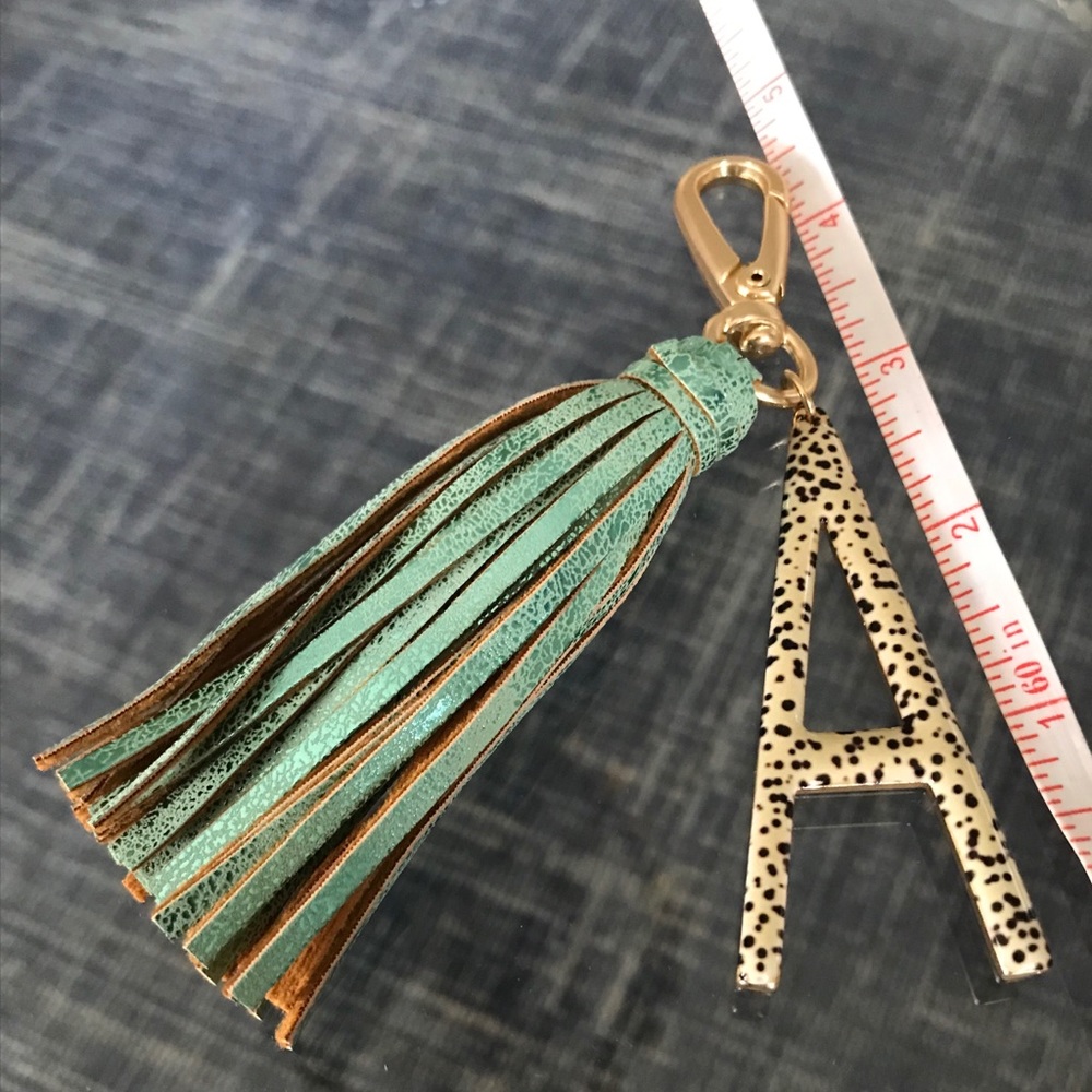 Gorgeous tassel “A”
